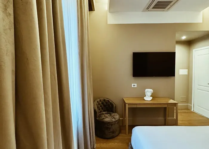 Konukevi Residenza Imperiale - Trevi 4*