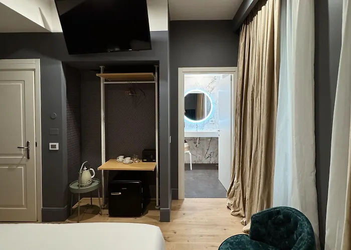 Residenza Imperiale - Trevi 4*